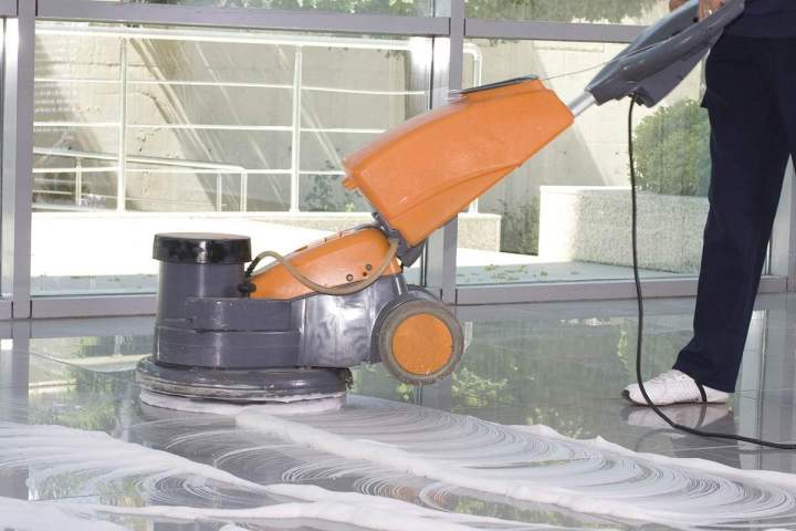 Entreprise de nettoyage de bureaux, Fort-de-France